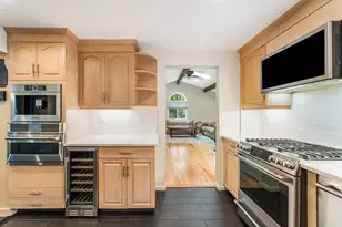7 Edgeworth St, Billerica, MA 01821 - Photo 5