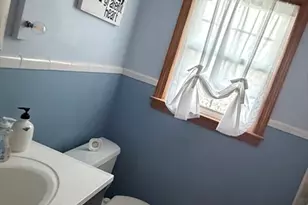 18 Austin Ct, Saugus, MA 01906 - Photo 5