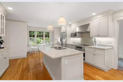32 Perry Lane, Weston, MA 02493 - Photo 9