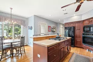 296 Linden St, Wellesley, MA 02481 - Photo 9