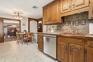 45 Bradford Rd, Peabody, MA 01960 - Photo 13