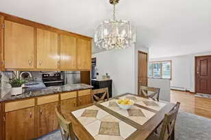 8 Helena St, Ludlow, MA 01056 - Photo 9