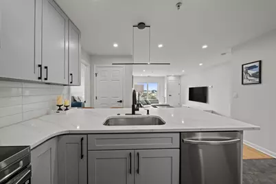 84 Aborn St #2403, Peabody, MA 01960 - Photo 7