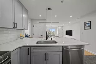 84 Aborn St, Peabody, MA 01960 - Photo 7