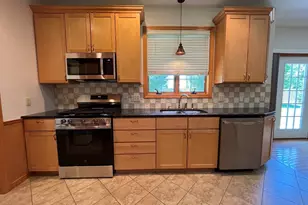 20 Gaspee St, Chicopee, MA 01013 - Photo 5
