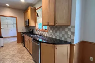 20 Gaspee St, Chicopee, MA 01013 - Photo 7