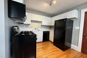 96 Cypress St, Watertown, MA 02472 - Photo 3