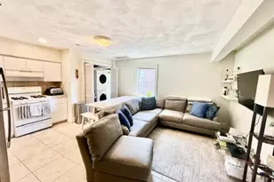 10 Harris, Boston, MA 02113 - Photo 3