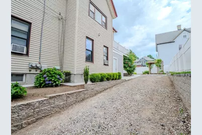 81 Cross St, Malden, MA 02148 - Photo 3
