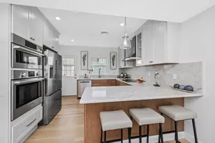 99 Sumner St, Quincy, MA 02169 - Photo 9