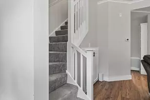 26 School St, Hull, MA 02045 - Photo 9