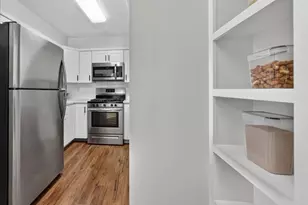 26 School St, Hull, MA 02045 - Photo 3