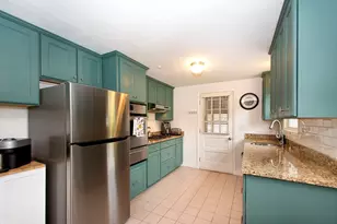 18 Oakwood Dr, Randolph, MA 02368 - Photo 9
