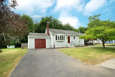 18 Oakwood Dr, Randolph, MA 02368 - Photo 1