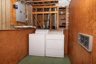 18 Oakwood Dr, Randolph, MA 02368 - Photo 21