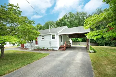 18 Oakwood Dr, Randolph, MA 02368 - Photo 3