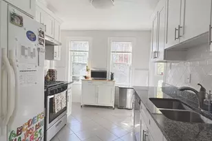 40 Howie St, Melrose, MA 02176 - Photo 9