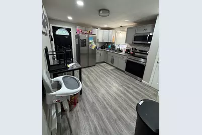 524 Goodwin St, Springfield, MA 01151 - Photo 3