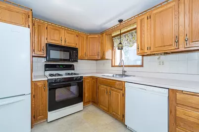 13 Meadowbrook Rd #13, Millis, MA 02054 - Photo 7