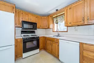 13 Meadowbrook Rd, Millis, MA 02054 - Photo 9