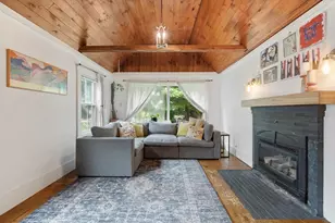 21 Lincoln St, Medway, MA 02053 - Photo 9