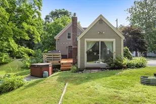 21 Lincoln St, Medway, MA 02053 - Photo 35