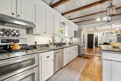 21 Lincoln Street, Medway, MA 02053 - Photo 5
