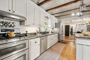 21 Lincoln St, Medway, MA 02053 - Photo 5