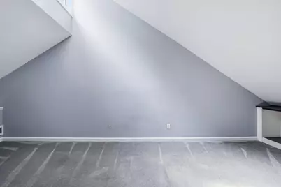 330 Sterling #B8, West Boylston, MA 01583 - Photo 17