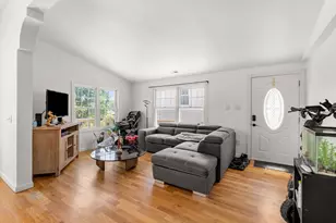 50 Arcadia, Revere, MA 02151 - Photo 3