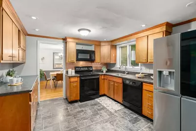 10 Locust Street, Burlington, MA 01803 - Photo 9