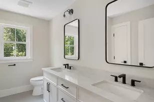 105 Bonney Dr, Holliston, MA 01746 - Photo 15