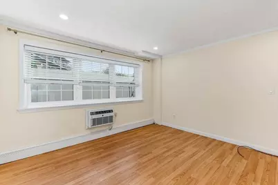 5 Cass St #2, Boston, MA 02132 - Photo 9