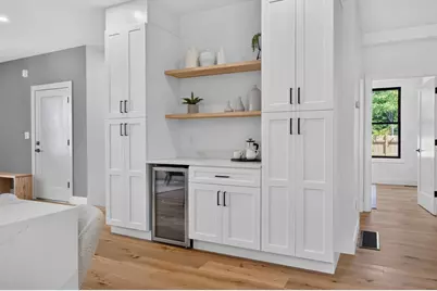 24 Spring Hill Terrace #A, Somerville, MA 02143 - Photo 5