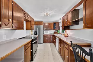 96 Sunrise Ave, Leominster, MA 01453 - Photo 7
