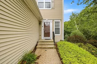46 Tulip Cir, Grafton, MA 01560 - Photo 41