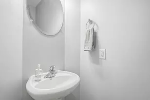 46 Tulip Cir, Grafton, MA 01560 - Photo 33