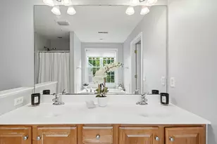 46 Tulip Cir, Grafton, MA 01560 - Photo 21