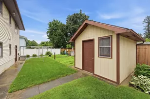 10 Bramucci St, Ludlow, MA 01056 - Photo 41