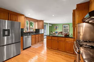 94 Grove St, Medford, MA 02155 - Photo 11