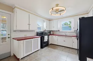 60 Newhill Ave, Somerset, MA 02726 - Photo 11