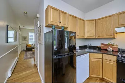 9 Mullins Ct. #D, Cambridge, MA 02141 - Photo 9