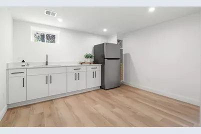 68 Barnard Avenue, Watertown, MA 02472 - Photo 31