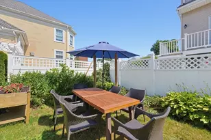82 Putnam St, Winthrop, MA 02152 - Photo 3