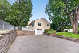 119 High St, North Andover, MA 01845 - Photo 5