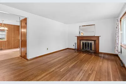 44 Deerfield Dr, Northampton, MA 01062 - Photo 7
