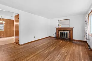 44 Deerfield Dr, Northampton, MA 01062 - Photo 7