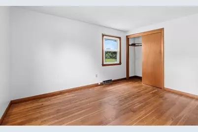 44 Deerfield Dr, Northampton, MA 01062 - Photo 13