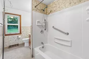 44 Deerfield Dr, Northampton, MA 01062 - Photo 11