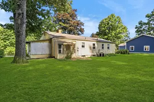 44 Deerfield Dr, Northampton, MA 01062 - Photo 21